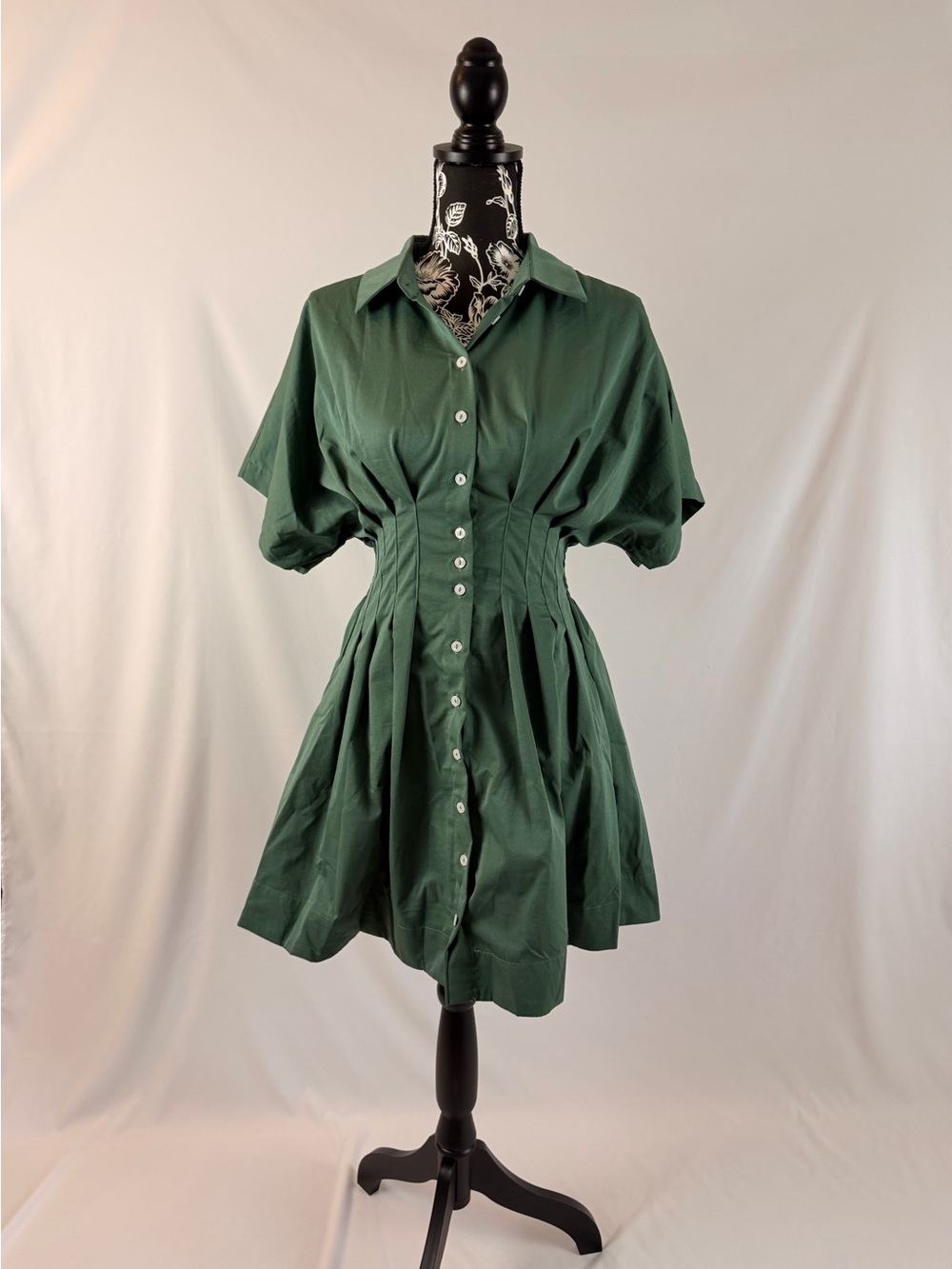 Structured Waist Green Button-Front Mini Dress - Picture 1 of 4